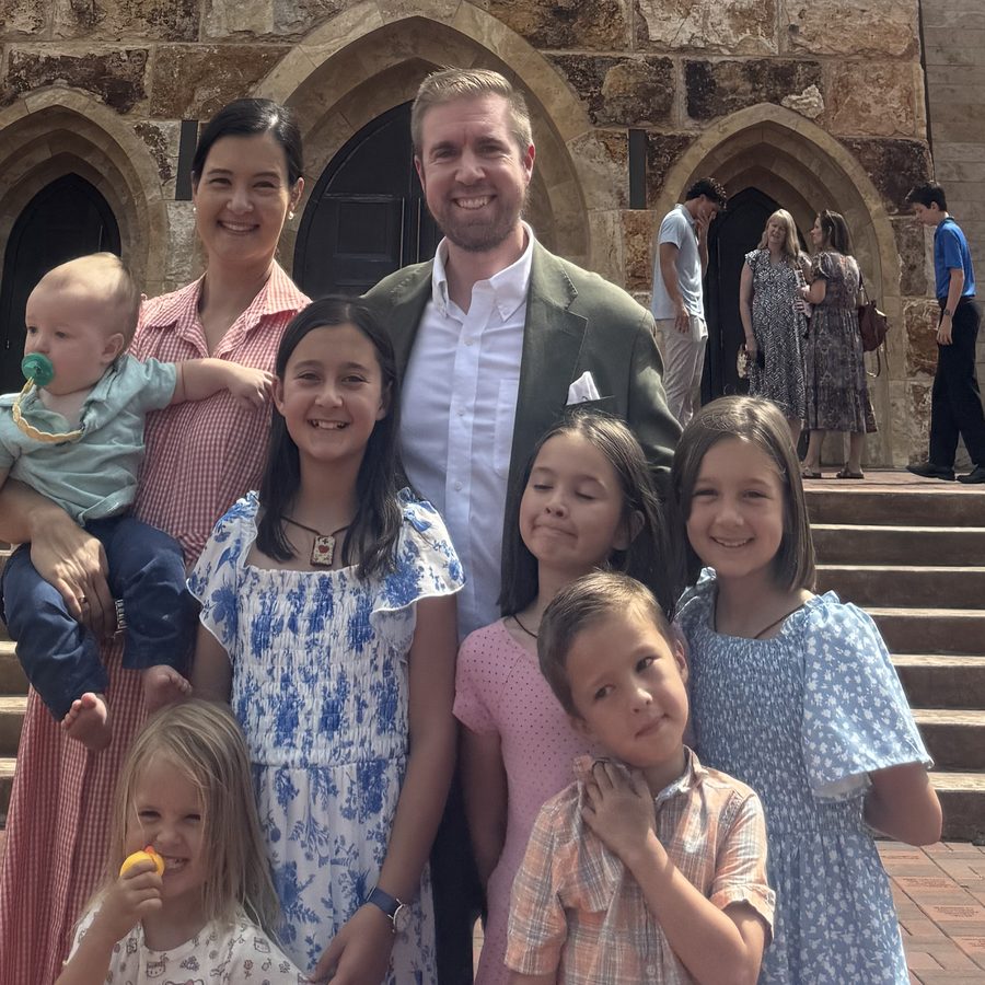 Greg Colker, his wife, and their six children at the Ave Maria Oratory.